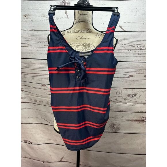 A Pea in a Pod maternity bathing suit top only- blue and‎ red - 2961 - Picture 1 of 5